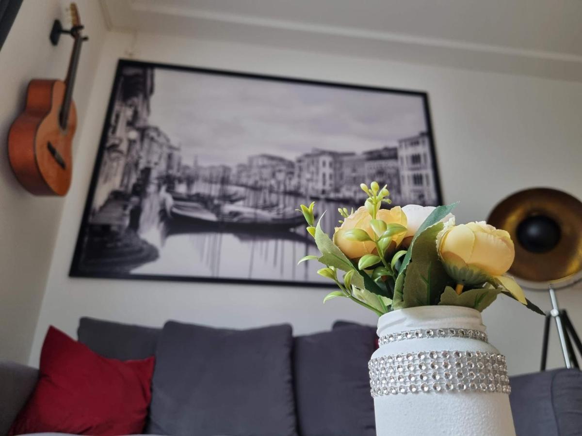 Flora Apartman Apartment แซแก็ด ภายนอก รูปภาพ