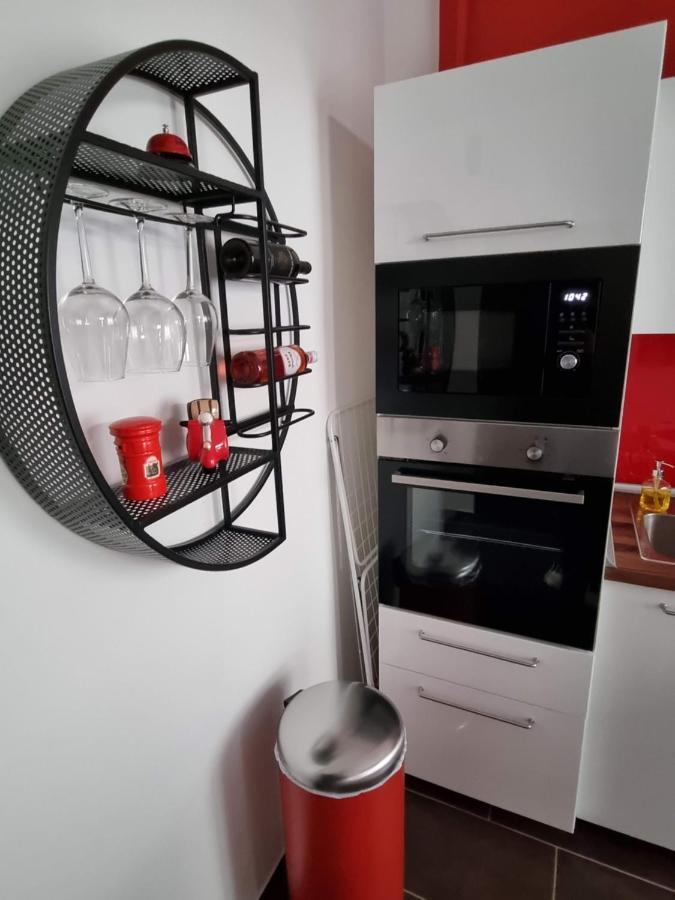 Flora Apartman Apartment แซแก็ด ภายนอก รูปภาพ