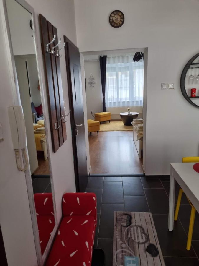 Flora Apartman Apartment แซแก็ด ภายนอก รูปภาพ